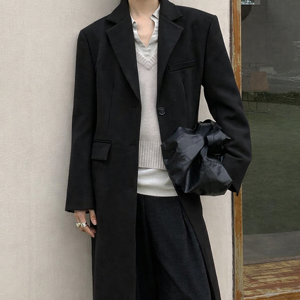 Manteau long croisé classique et chic 