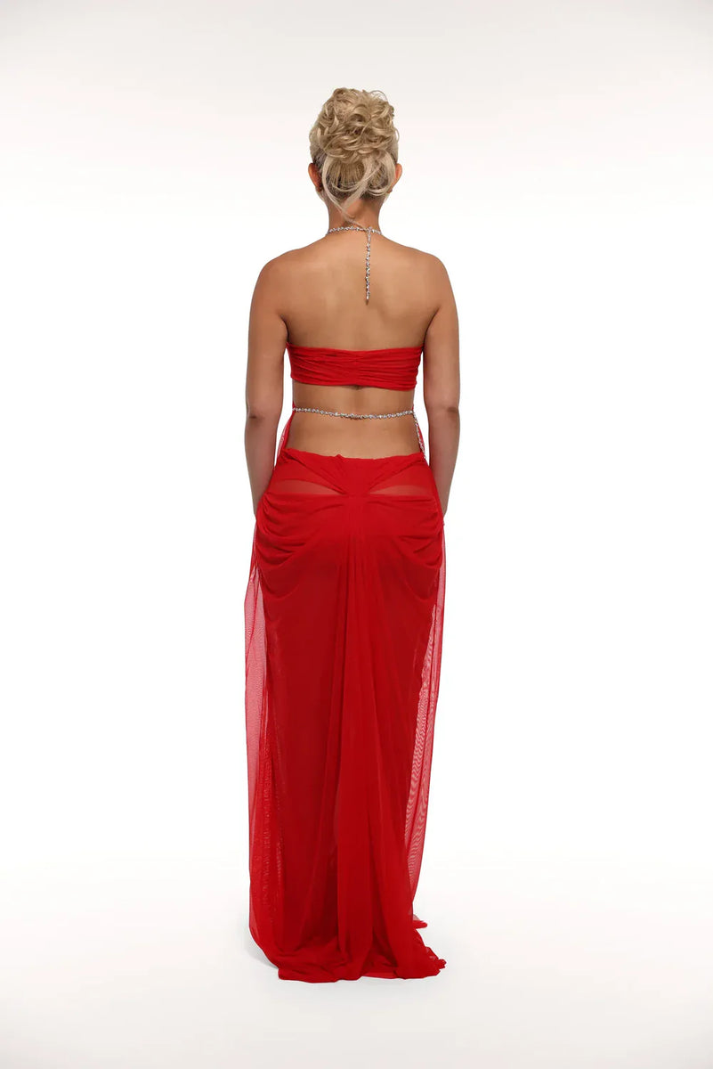 Funkelndes, mit Kristallen besetztes Abendkleid 