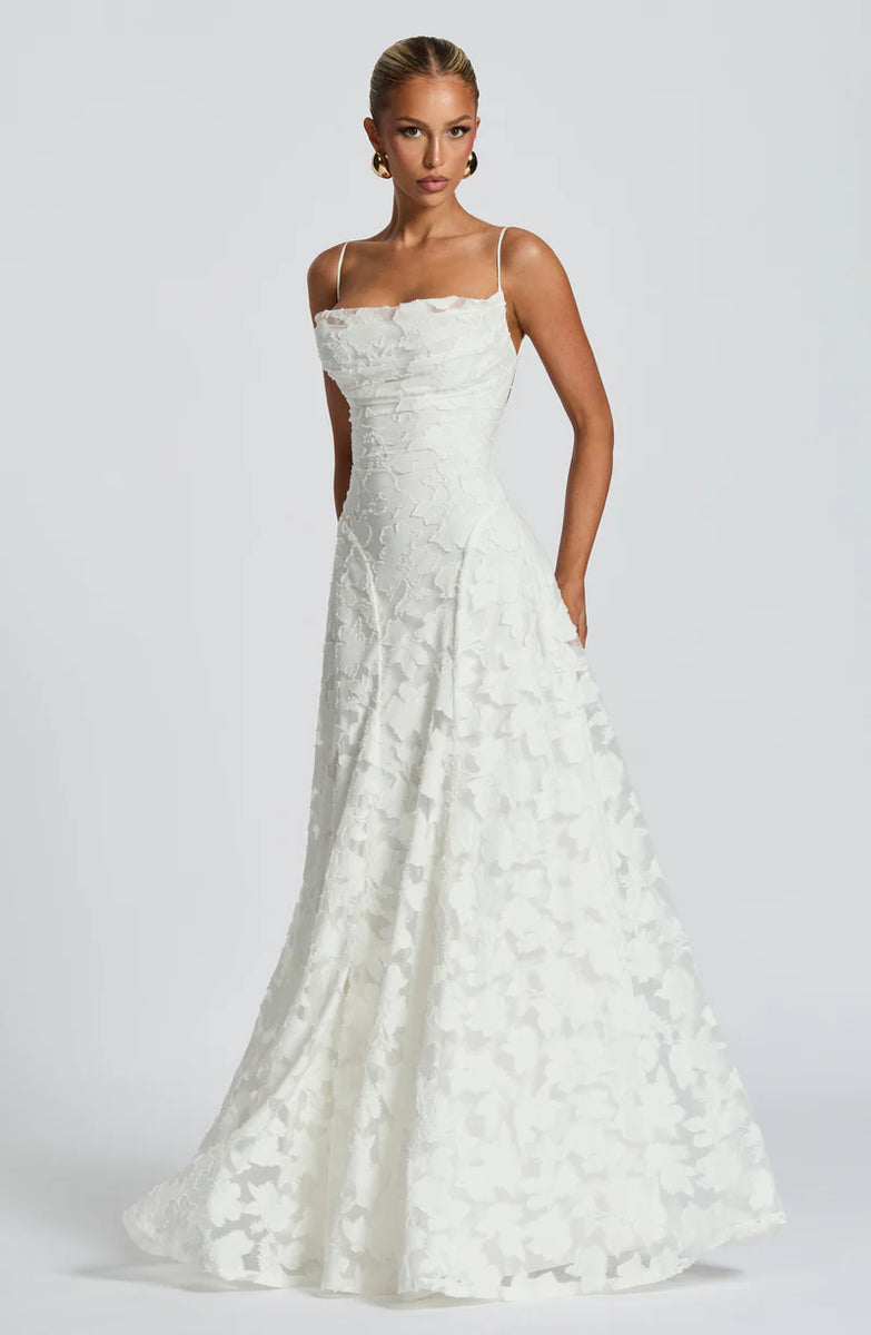 Romantisches Maxikleid mit Schnürung 