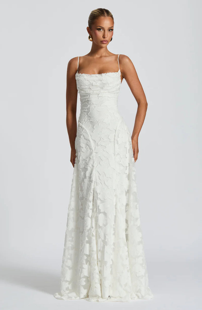Romantisches Maxikleid mit Schnürung 
