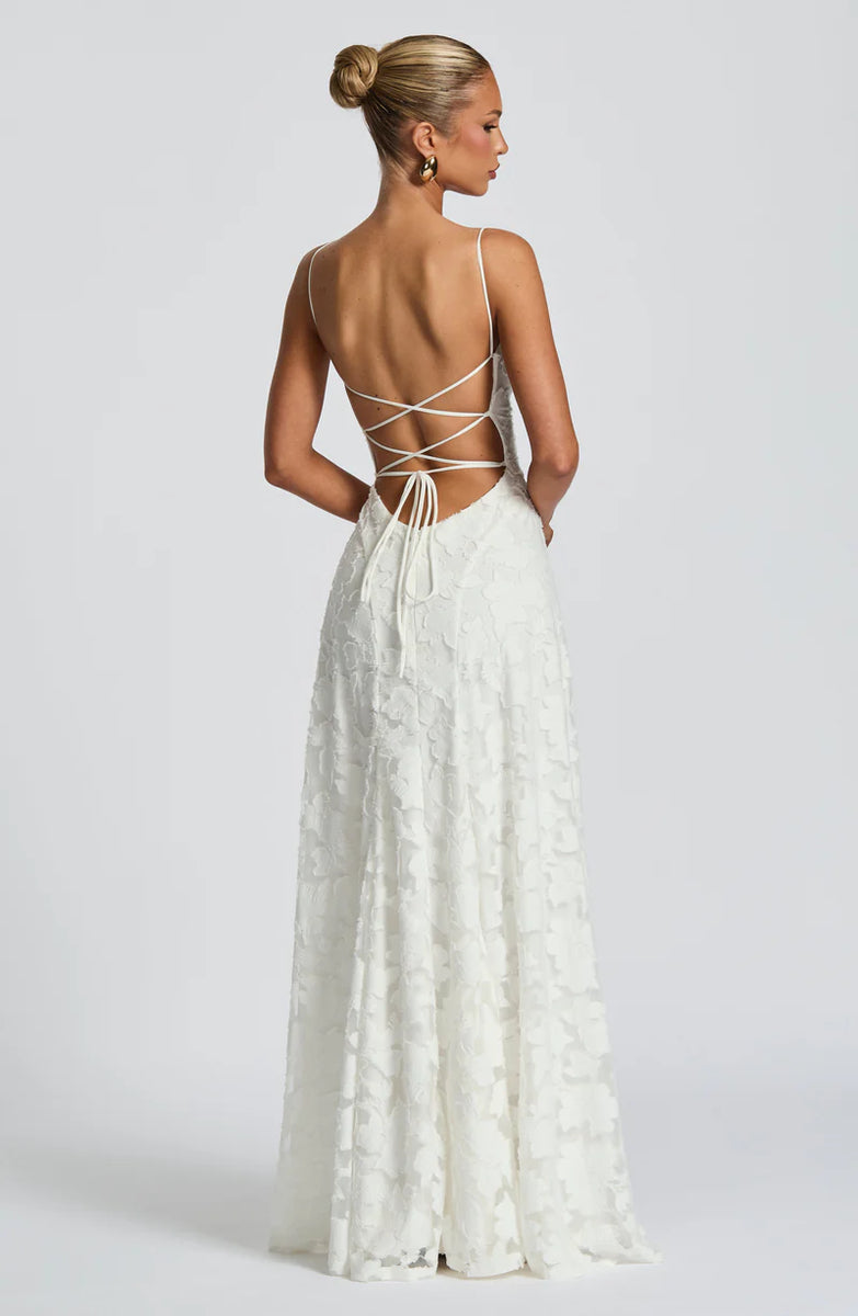 Romantisches Maxikleid mit Schnürung 