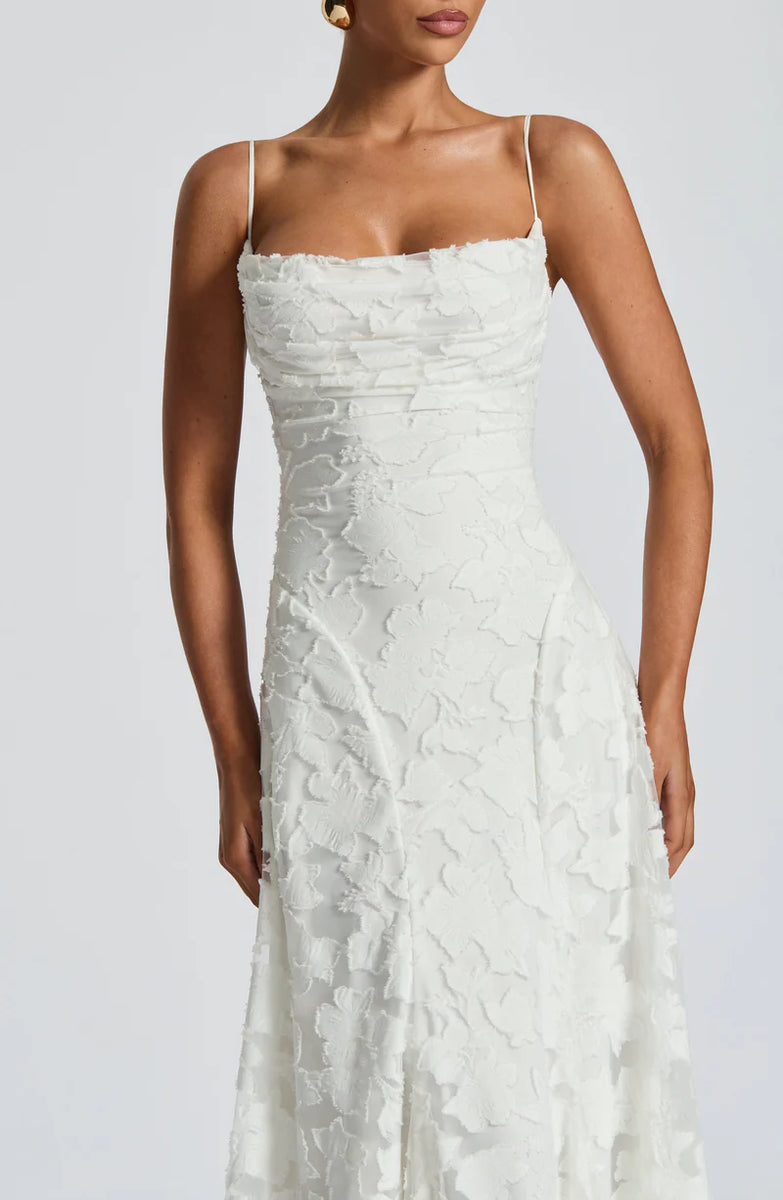 Romantisches Maxikleid mit Schnürung 