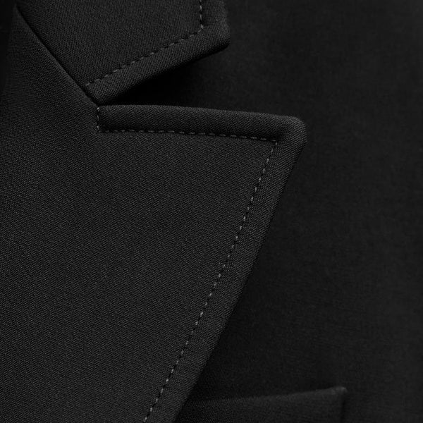 Manteau long croisé classique et chic 